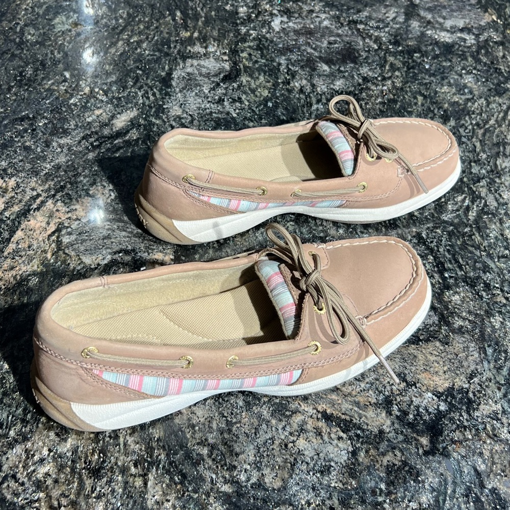 Sperry Top Sider womens boat shoes Tan with pink, blue and grey stripes, size 9